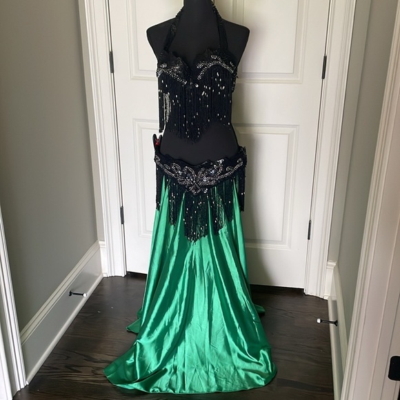 Black Silver Beaded Sequin Belly Oriental Dance Costume Black Green Satin Skirts - Picture 9 of 16